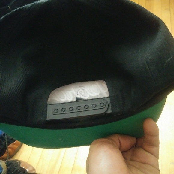 snapback - Picture 2 of 2